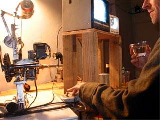 Kal Spelletich. 'Tele-robotic beer machine'.